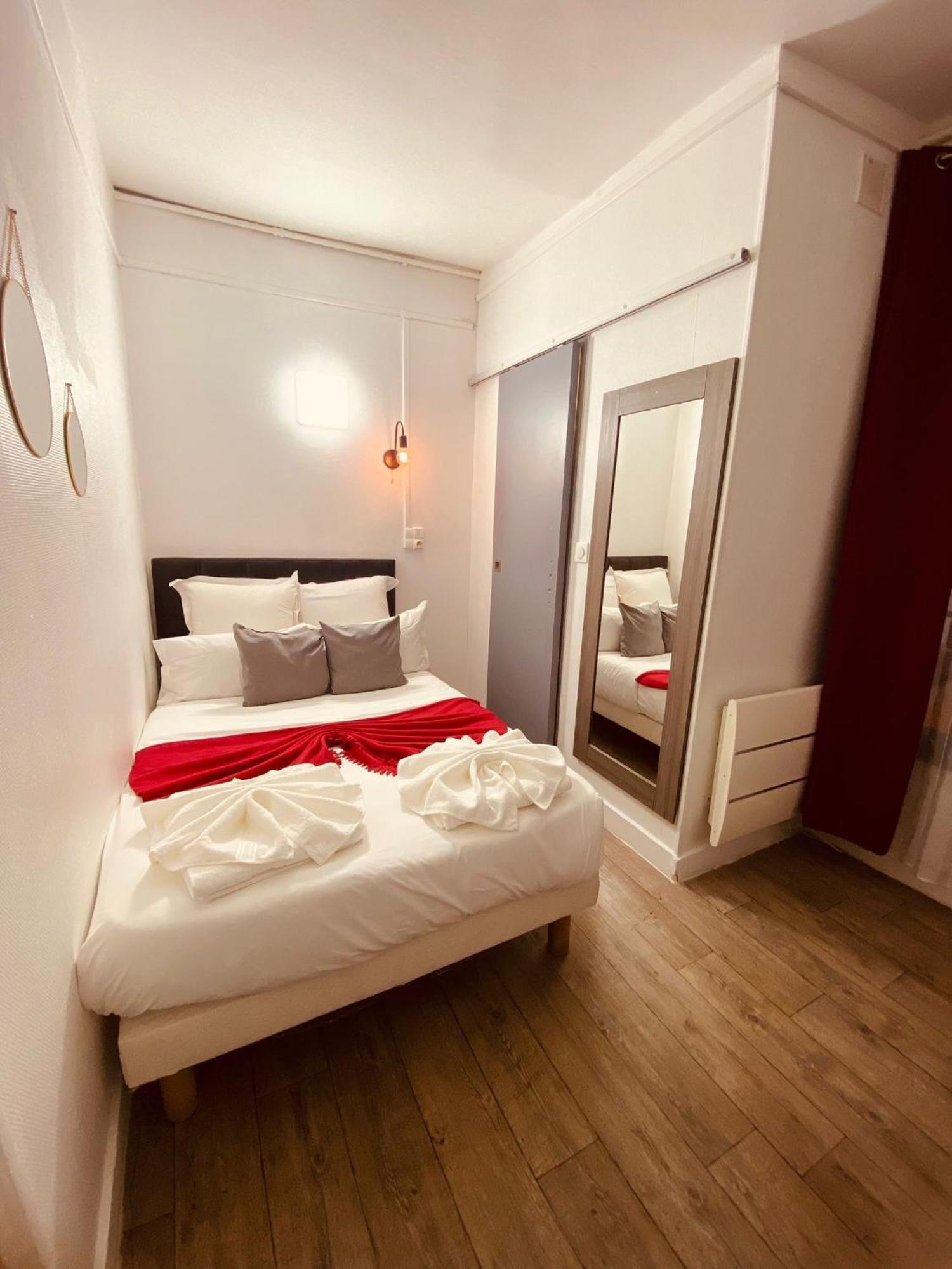 Chambre Double avec Toilettes Communes